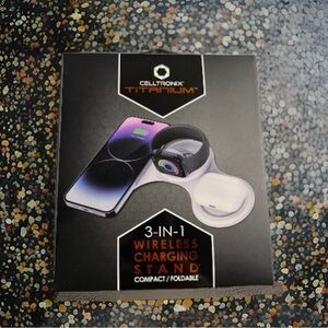 3-IN -1 WIRELESS CHARGING STAND Compact/Foldable Magnetic Snap NWT